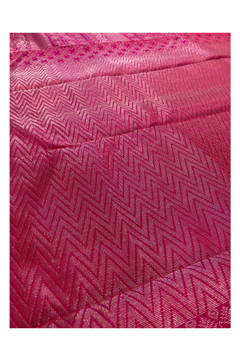 Southloom Handloom Pure Silk Manthrakodi Kanchipuram Saree in Single Magenta Colour and Silver Zari Motifs
