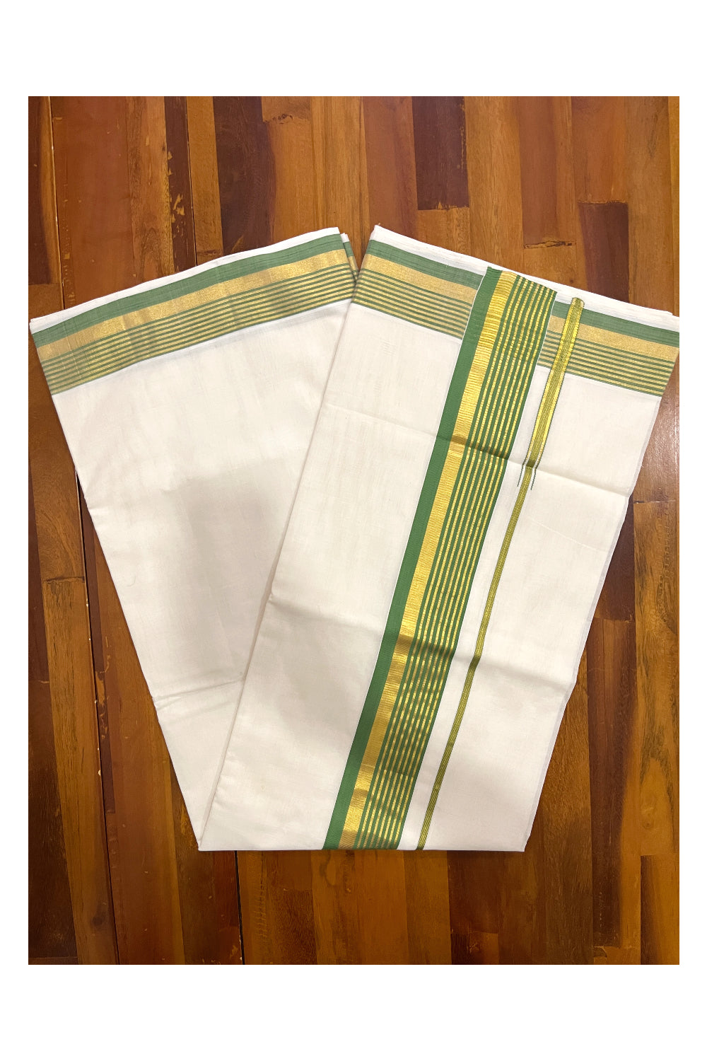 Southloom™ Premium Handloom Kerala Saree with Green and Kasavu Border