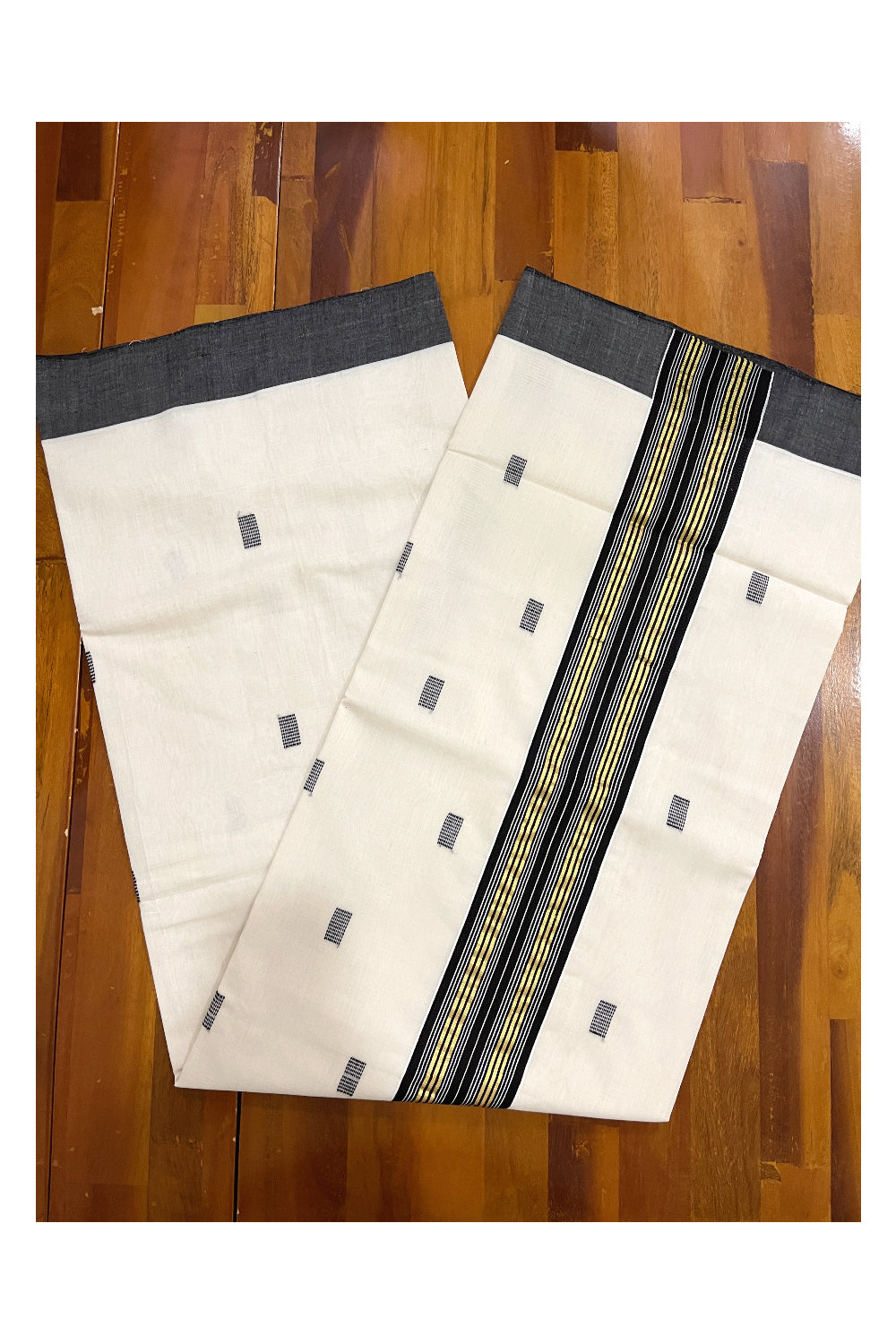 Southloom Balaramapuram Unakkupaavu Handloom Saree with Kasavu Black Pallu and Butta Works on Body