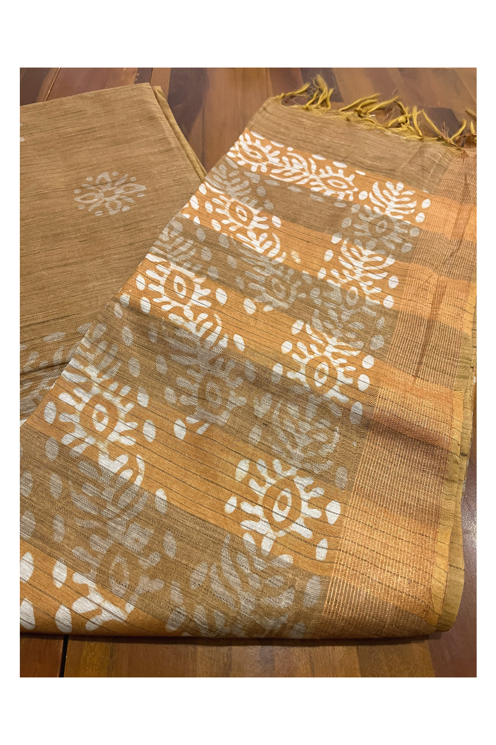 Southloom Cotton Orange Saree with Baswara Prints on Body and Pallu