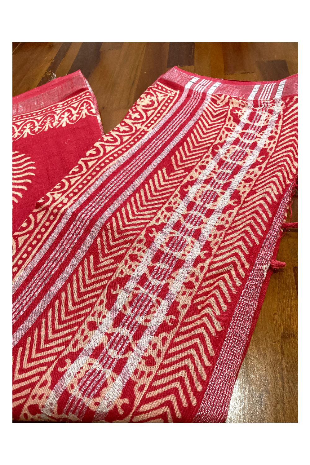 Southloom Linen Pinkish Red Saree with White Designer Prints and Tassels works on Pallu