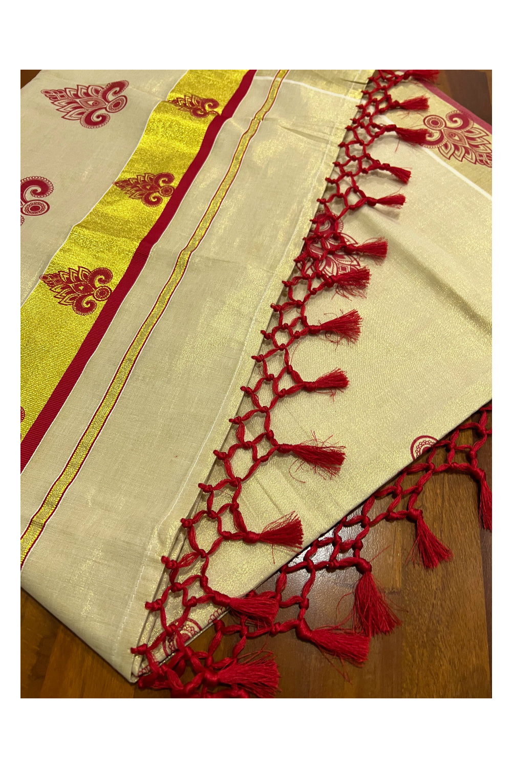 Buy SERONA FABRICS Women's Cotton Silk Thread Embroidery Contrast Border  Saree With Blouse Piece Online at Best Prices in India - JioMart.