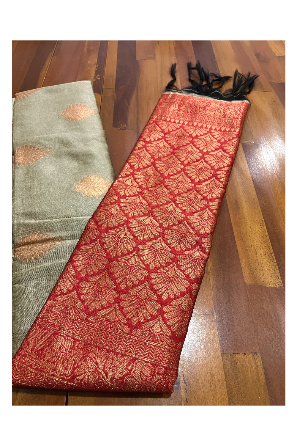 Southloom Cotton Silk Grey Designer Saree with Kasavu Woven Works on Pallu