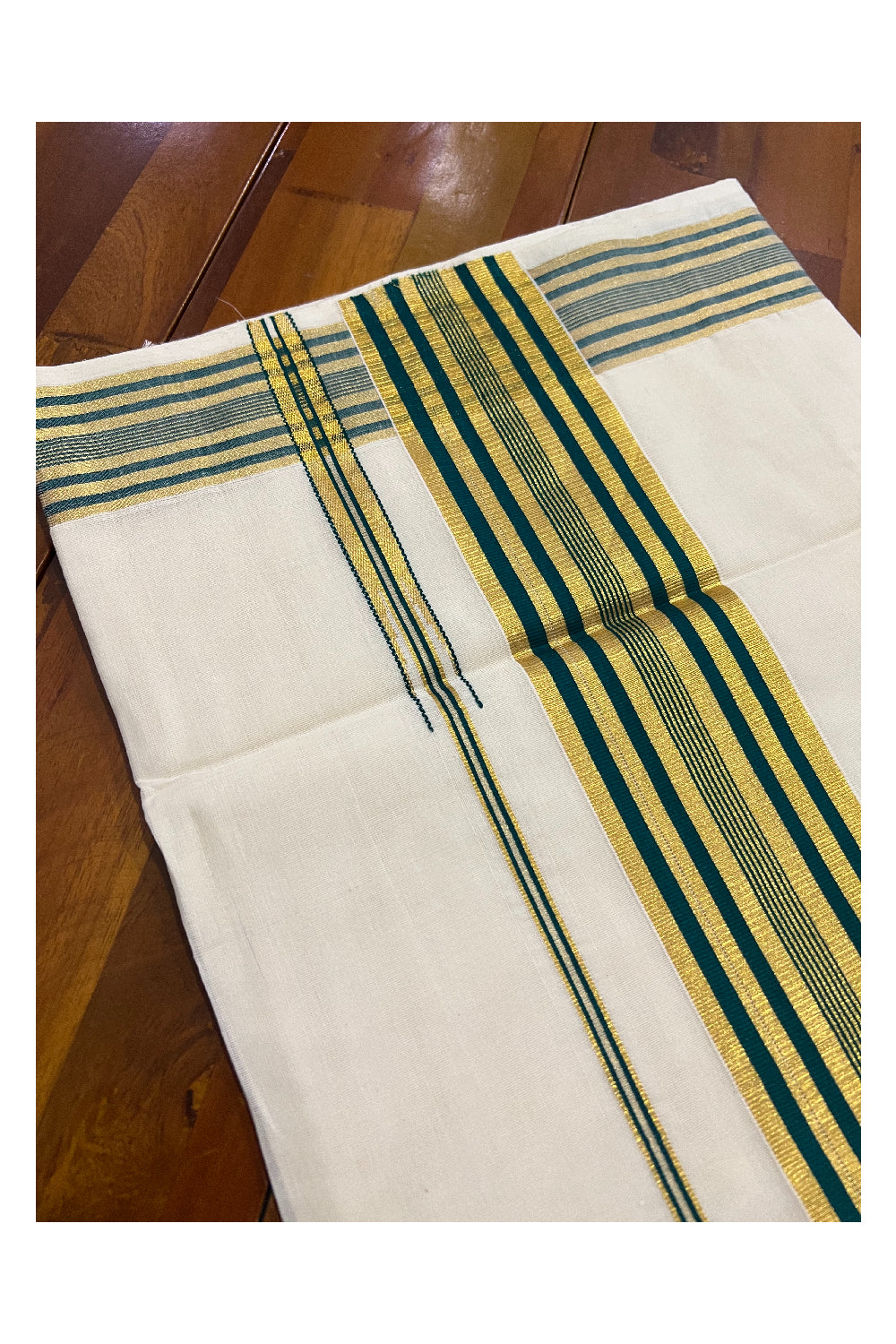 Southloom™ Premium Handloom Kerala Saree with Green and Kasavu Border