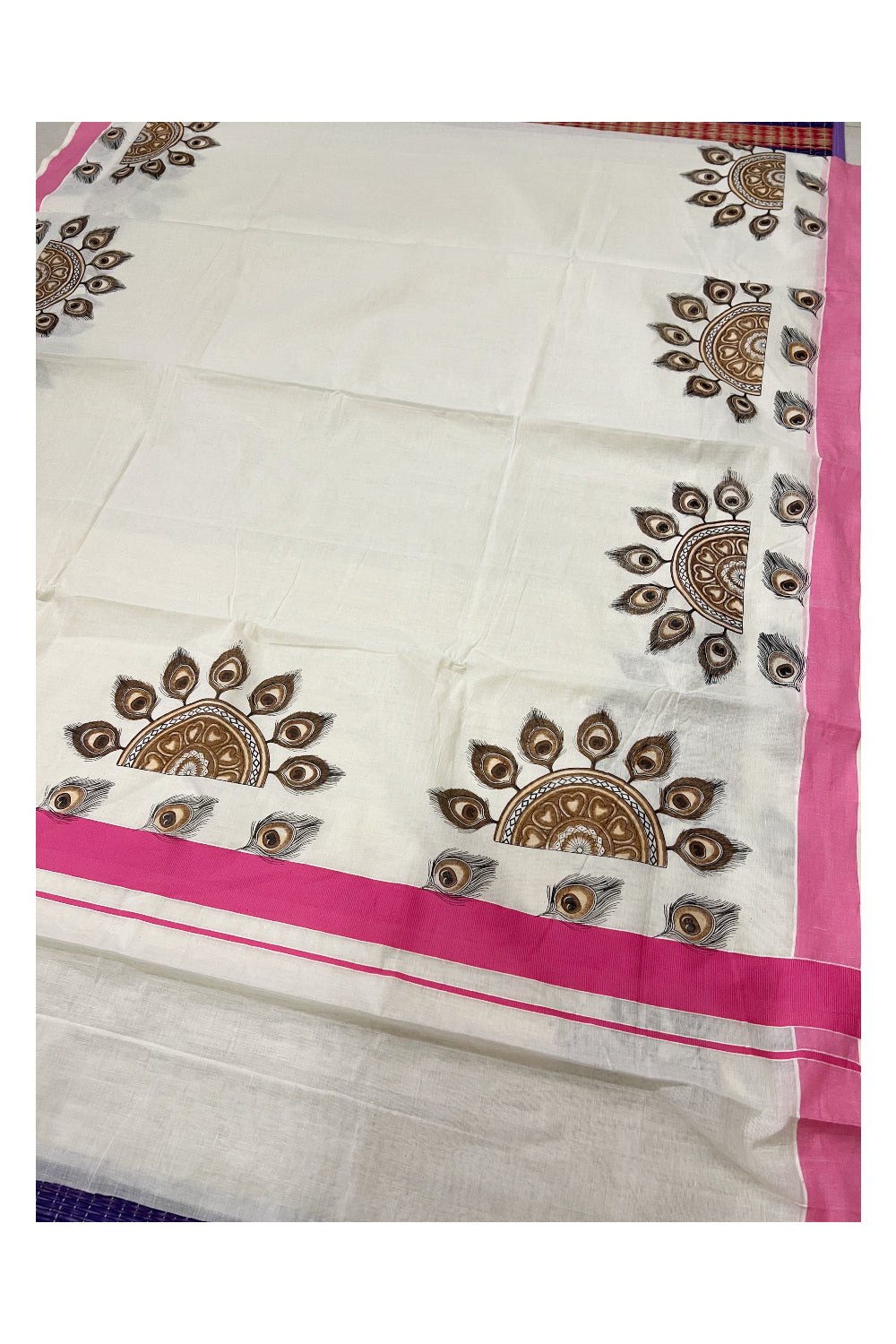 Kerala Pure Cotton Saree with Mural Printed Semi Circle Feather Design and Pink Border