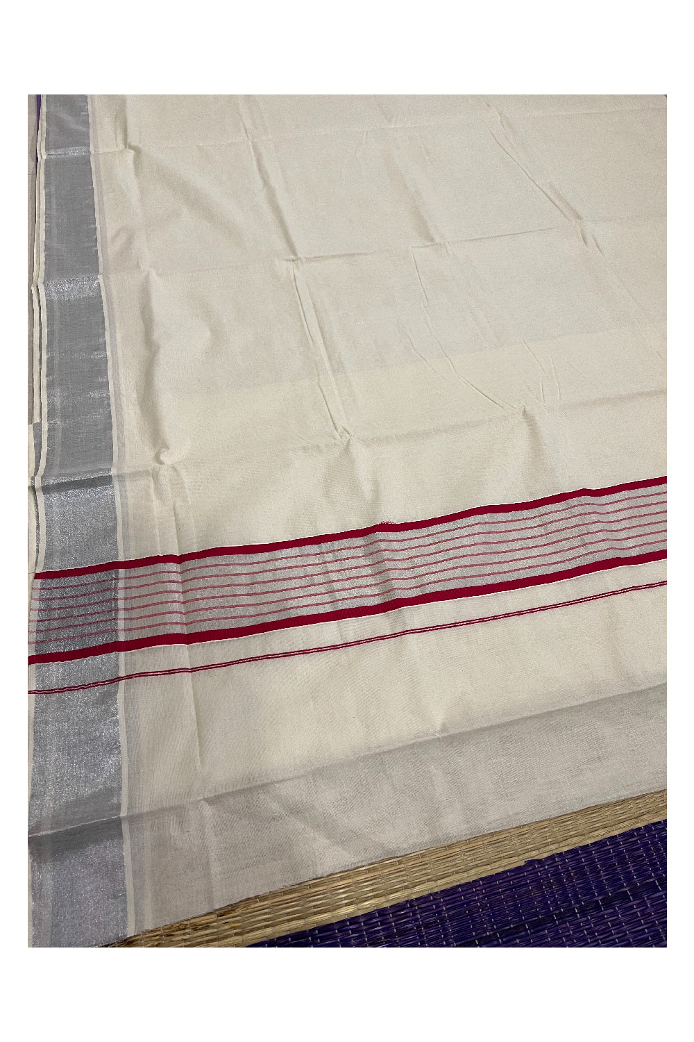 Kerala Pure Cotton Plain Saree with Silver Border and Silver Red Pallu