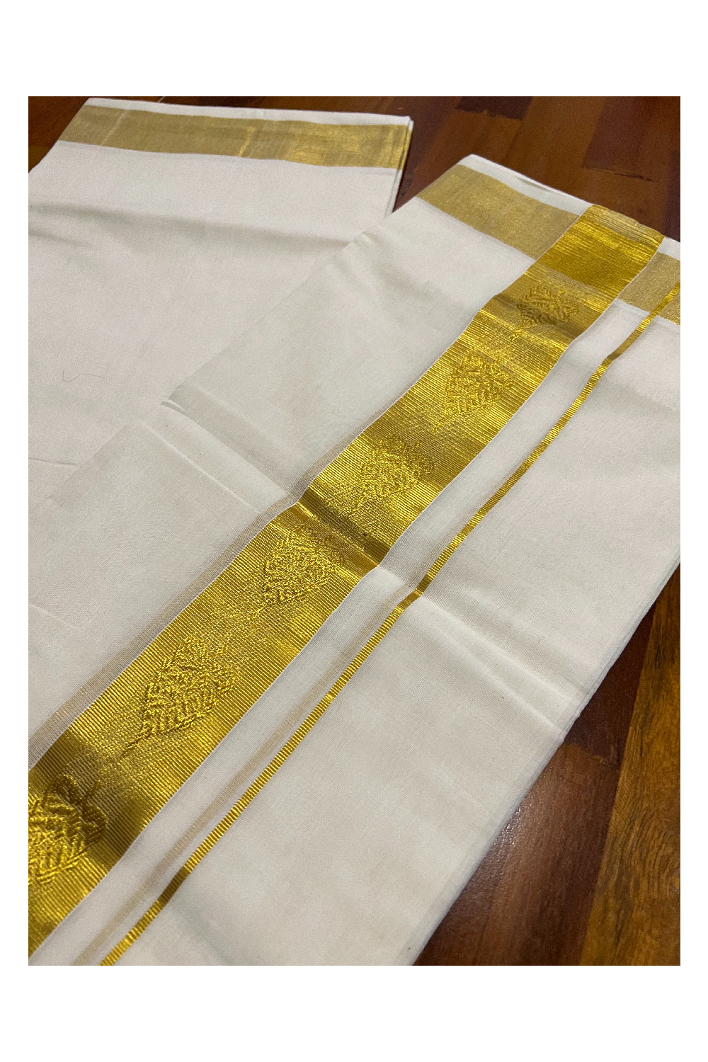 Southloom Premium Handloom Pure Cotton Wedding Mundu with Kasavu Woven Kara (South Indian Dhoti)