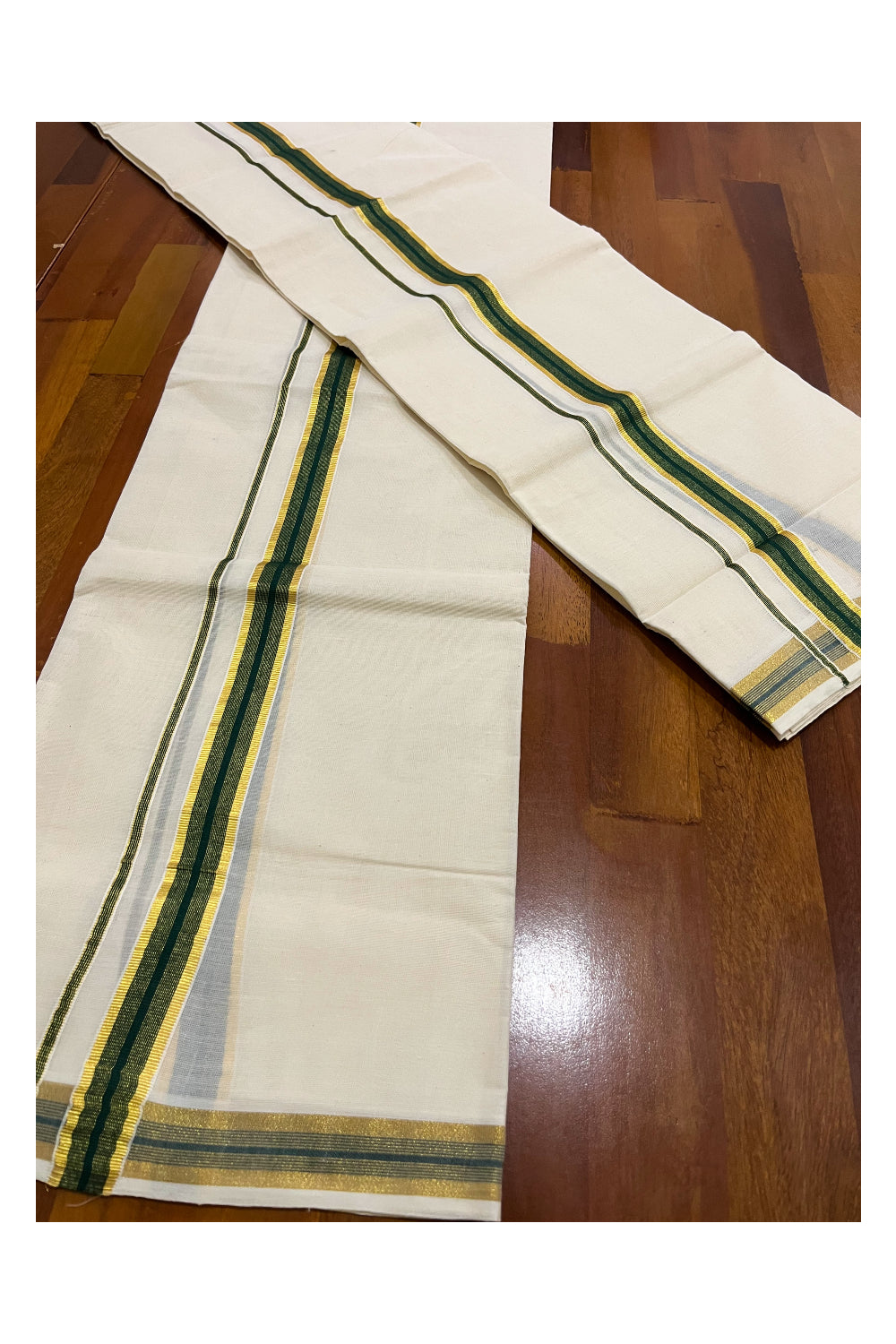 Pure Cotton Kerala Single Set Mundu (Mundum Neriyathum) with Dark Green Kasavu Border 2.80 Mtrs