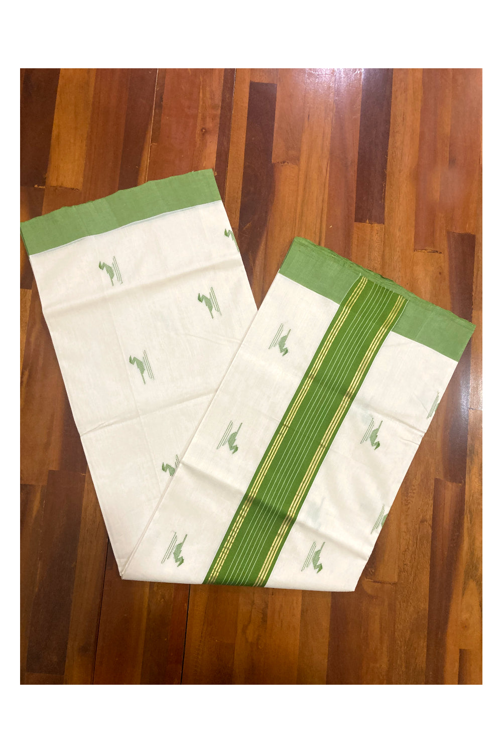 Southloom Premium Unakkupaavu Handloom Kerala Saree with Green and Pure Kasavu Border and Butta Works on Body