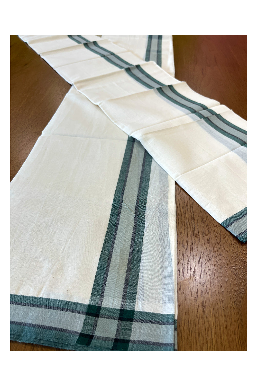 Kerala Cotton Mulloth Mundum Neriyathum Single (Set Mundu) with Green Border (Extra Soft Cotton) 2.80 Mtrs