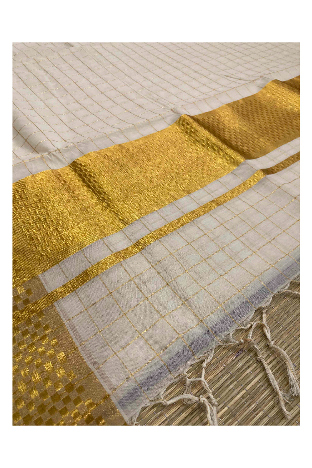 Southloom Kuthampully Handloom Cotton Check Saree with Paa Neythu Border