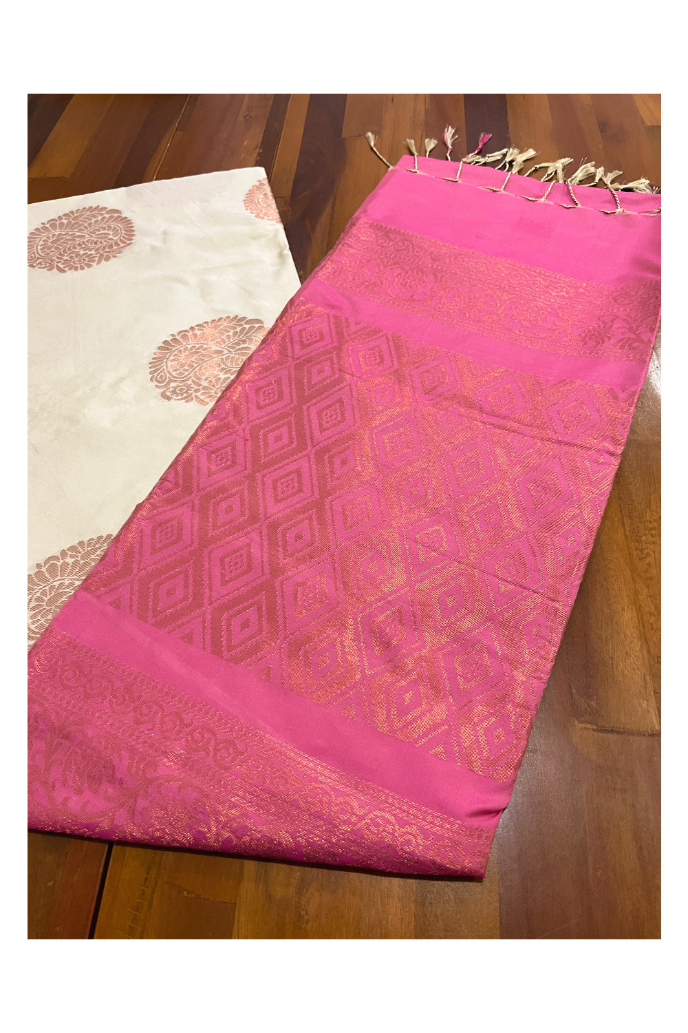 Southloom Soft Silk Beige Saree with Pink Border and Zari Woven Works