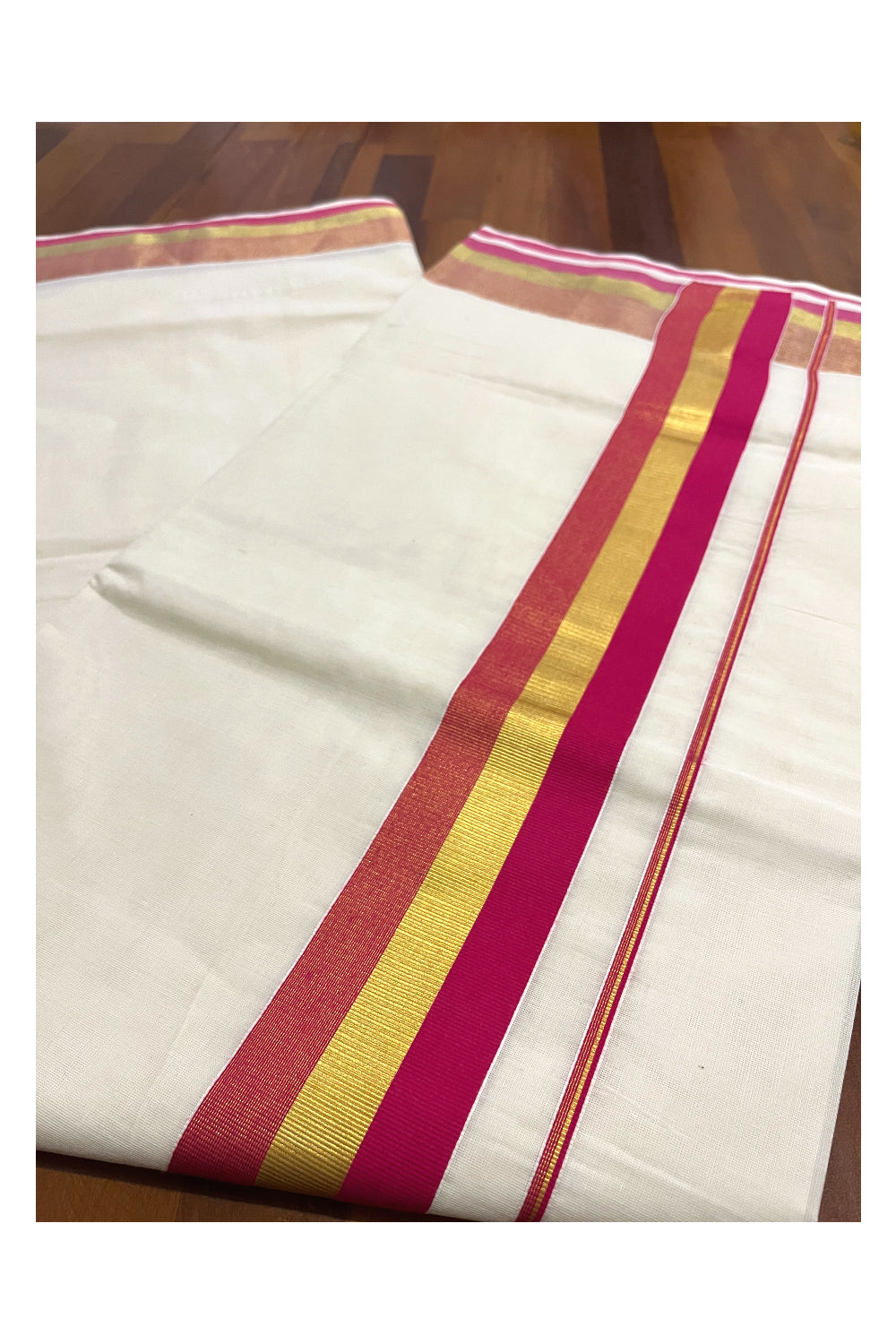 Kerala Pure Cotton Plain Saree with Kasavu and Dark Pink Border