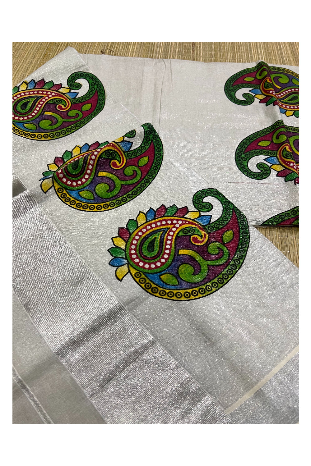 Kerala Silver Tissue Kasavu Saree with Mural Printed Paisley Design