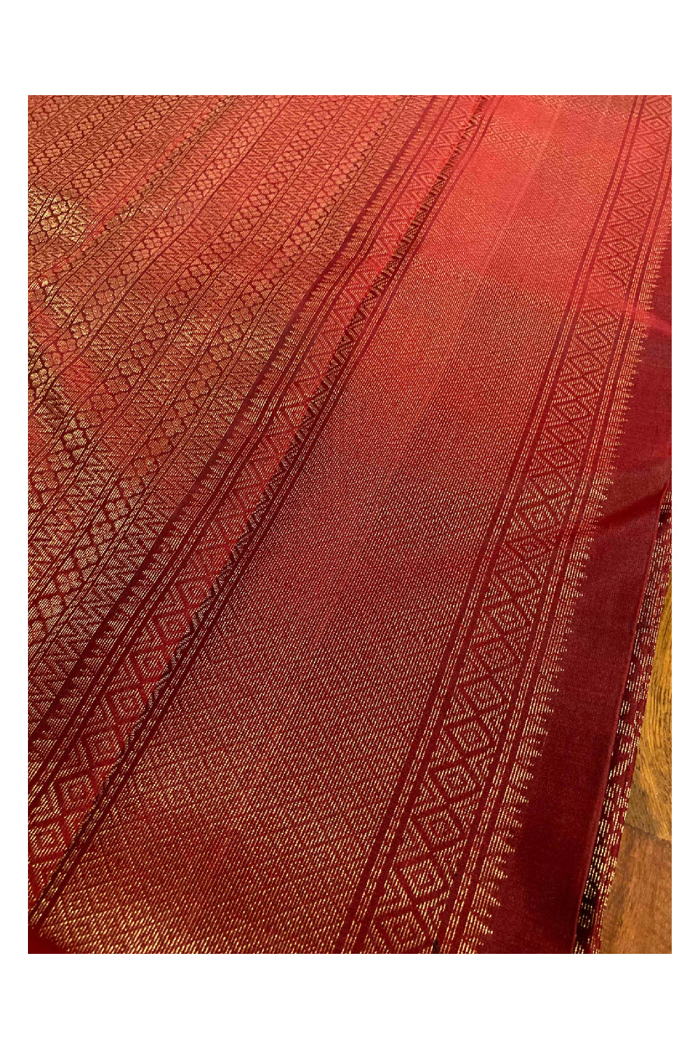 Southloom Handloom Pure Silk Manthrakodi Kanchipuram Saree in Single Crimson Red Colour and Golden Zari Motifs