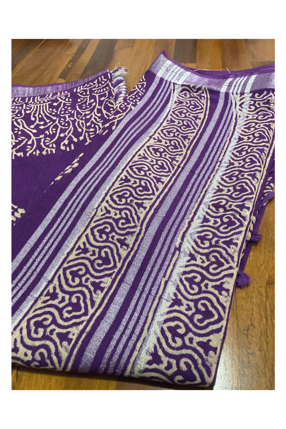 Southloom Linen Violet Saree with White Lines and Tassels works on Pallu