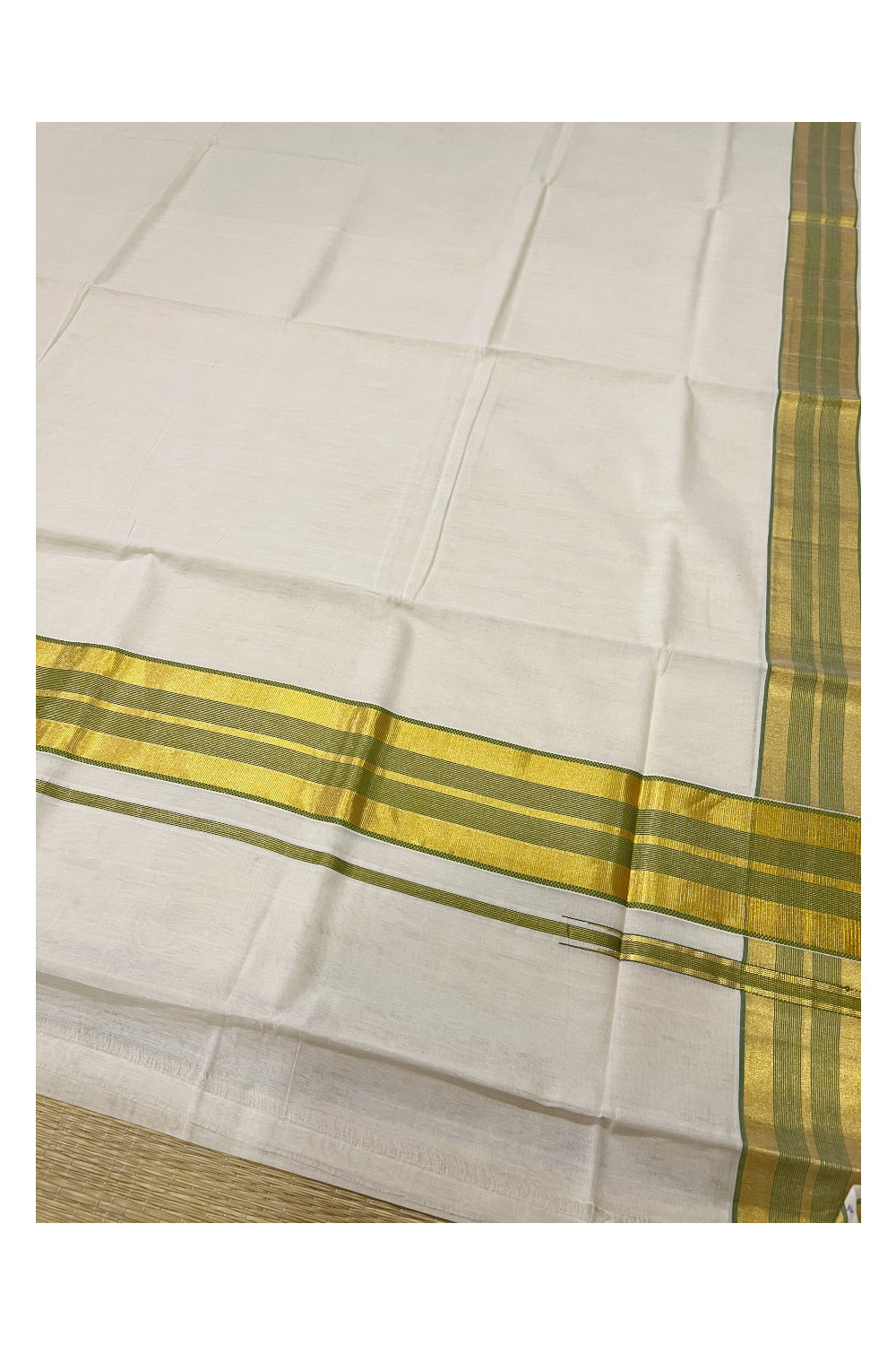 Southloom™ Premium Handloom Kerala Saree with Kasavu and Light Green Border