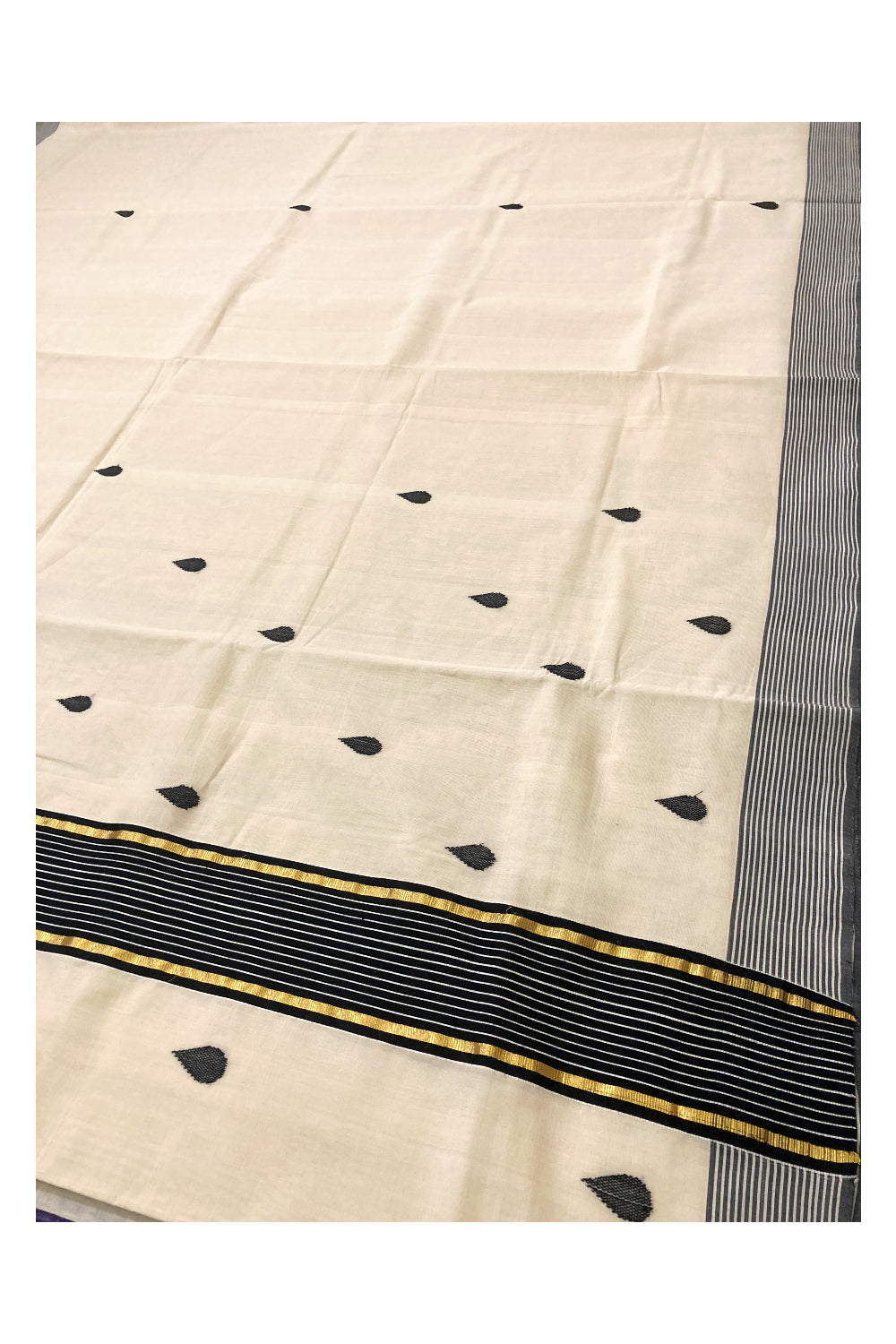 Southloom Premium Unakkupaavu Handloom Kerala Saree with Black and Pure Kasavu Border and Butta Works on Body