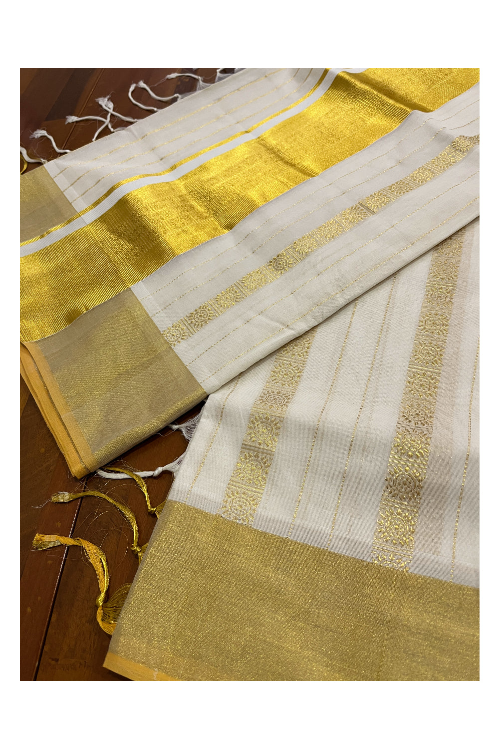 Southloom™ Original Handloom Cotton Saree with Woven Design Pallu and Kasavu Lines Across Body