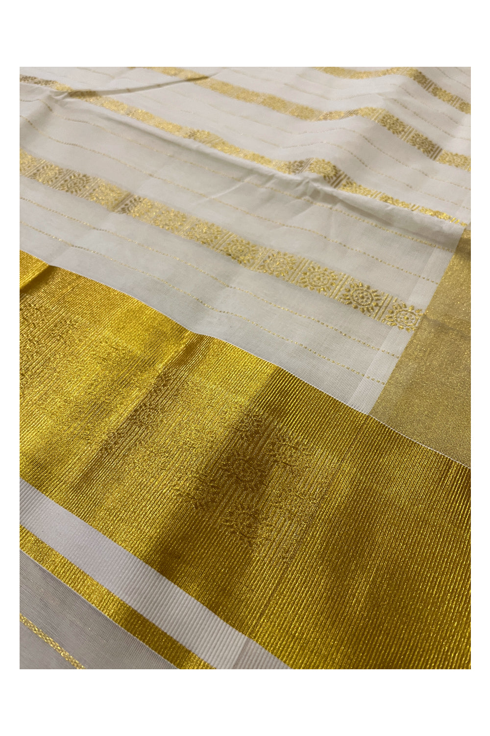 Southloom™ Original Handloom Cotton Saree with Woven Design Pallu and Kasavu Lines Across Body