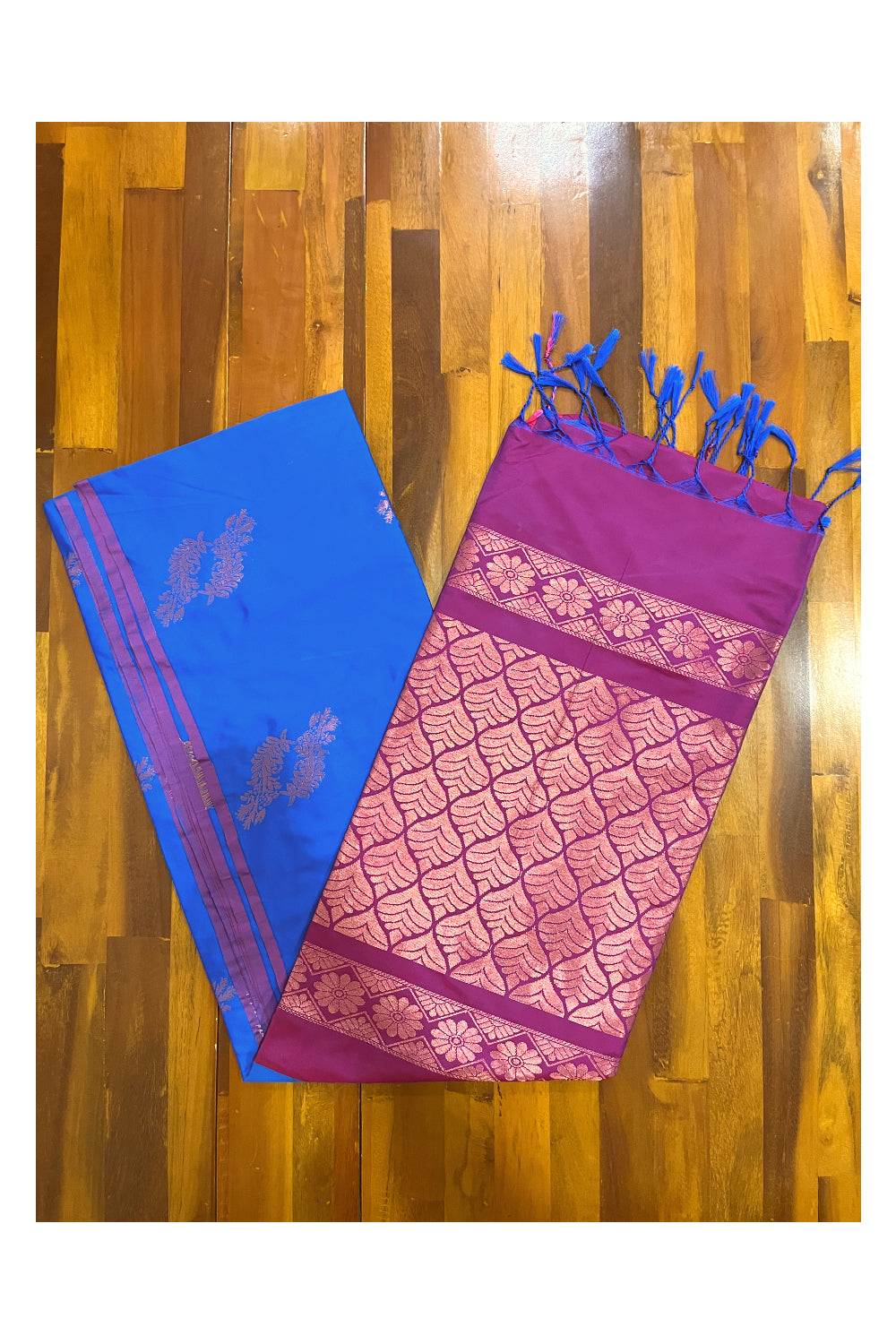 Southloom Soft Silk Blue Saree with Magenta Border and Copper Zari Woven Works