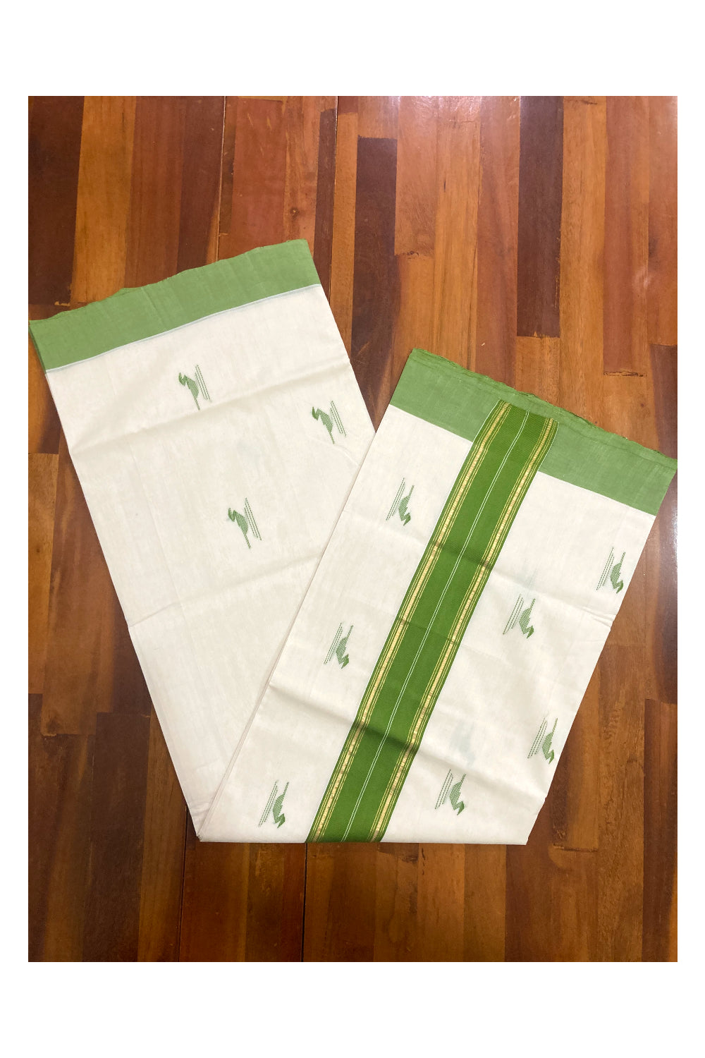 Southloom Premium Unakkupaavu Handloom Kerala Saree with Green and Pure Kasavu Border and Butta Works on Body