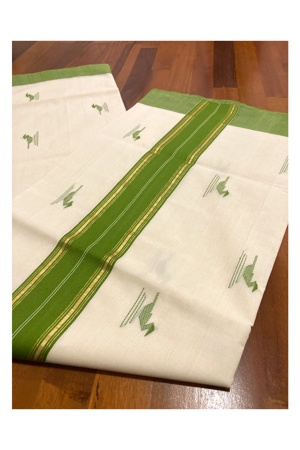 Southloom Premium Unakkupaavu Handloom Kerala Saree with Green and Pure Kasavu Border and Butta Works on Body