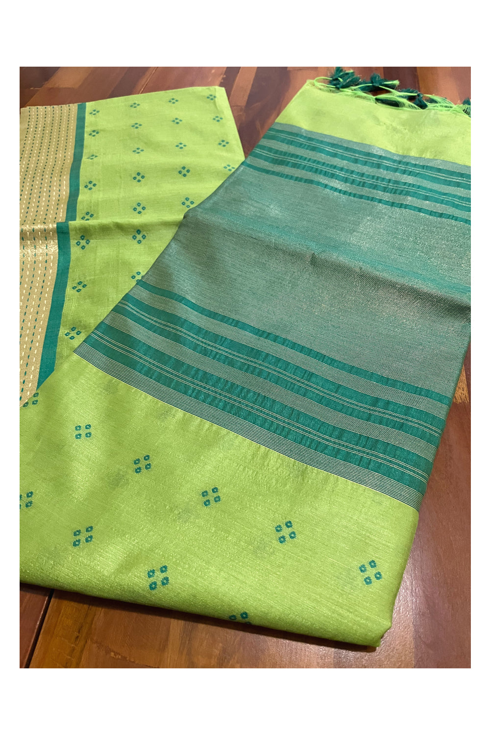 Southloom Semi Tussar Green Saree with Butta works on Body and Tassels on Pallu