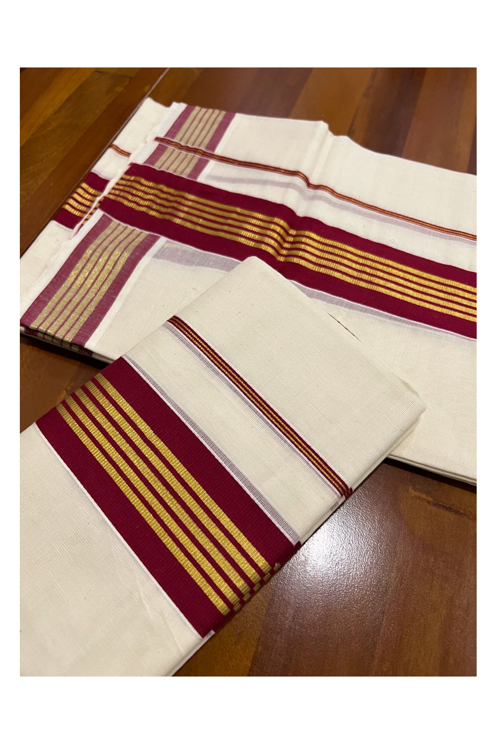 Pure Cotton Kerala Single Set Mundu (Mundum Neriyathum) with Maroon and Kasavu Border 2.80 Mtrs