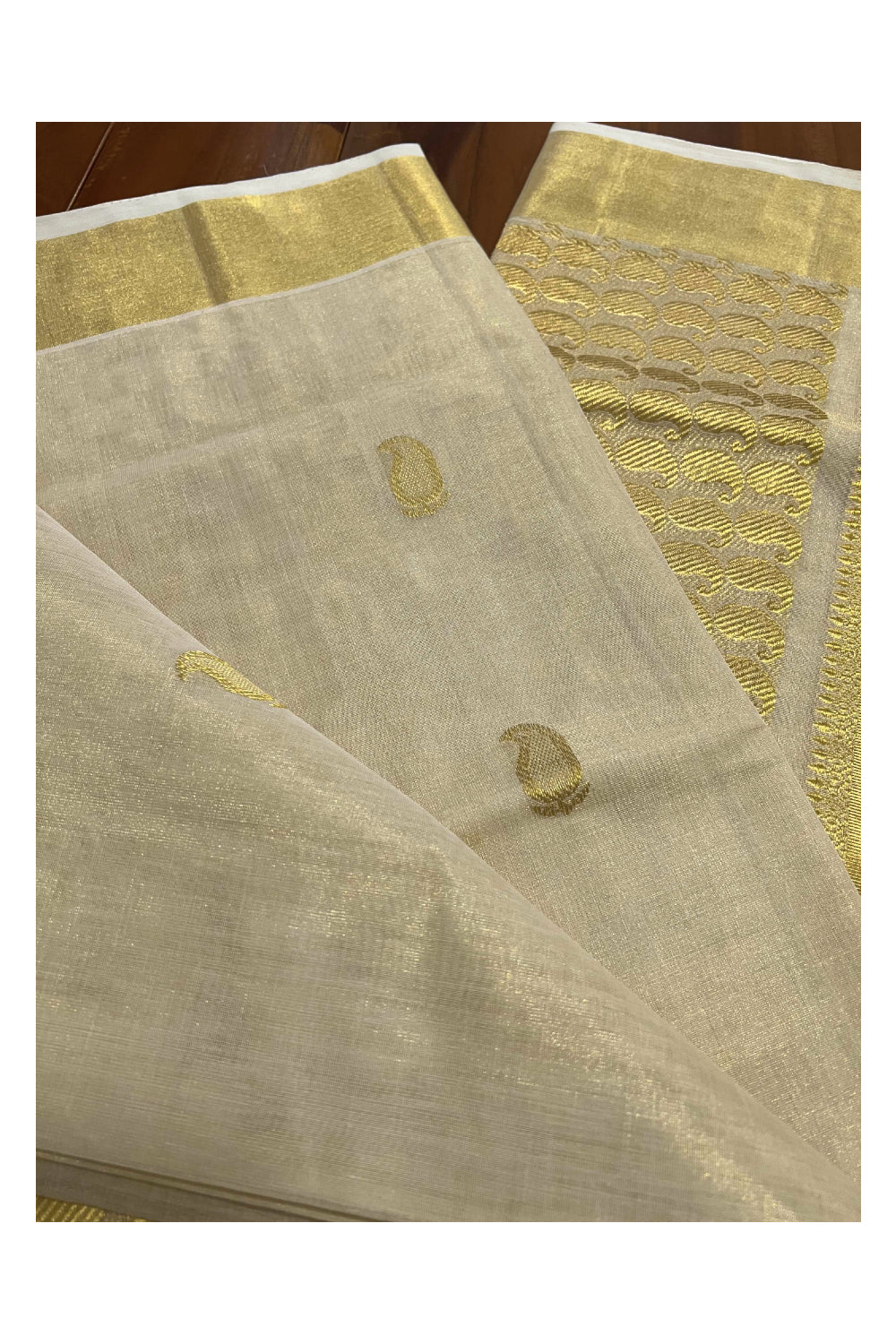 Southloom™ Original Handloom Kasavu Tissue Handwoven Paisley Heavy Work Saree