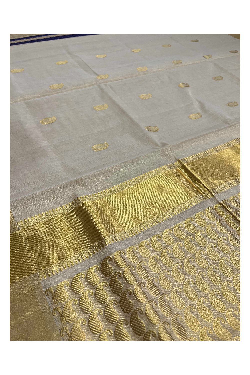 Southloom™ Original Handloom Kasavu Tissue Handwoven Paisley Heavy Work Saree