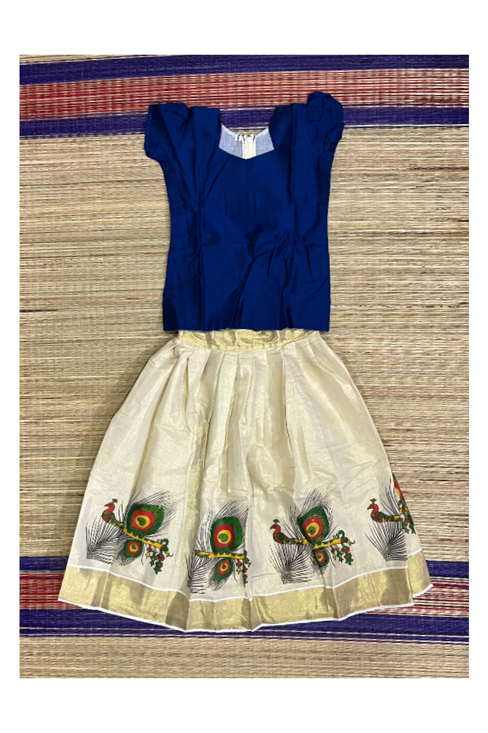 Southloom Kerala Pavada Blouse with Feather Flute Mural Design (Age - 6 Year)