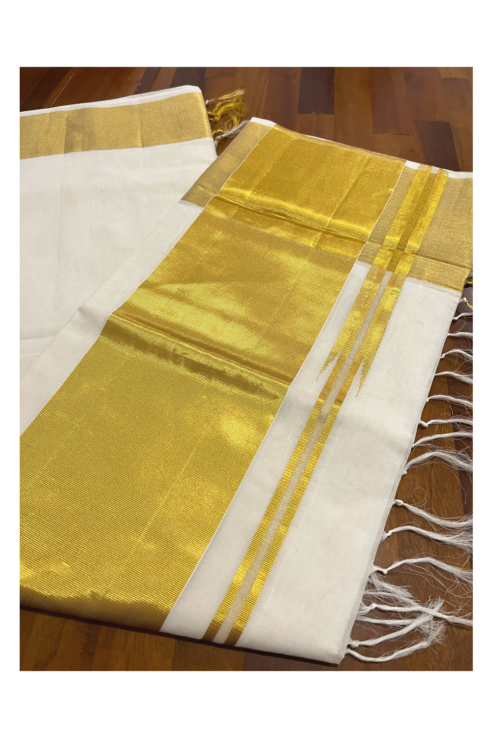 Southloom Premium Handloom Plain Kasavu Saree with 7x4 Border