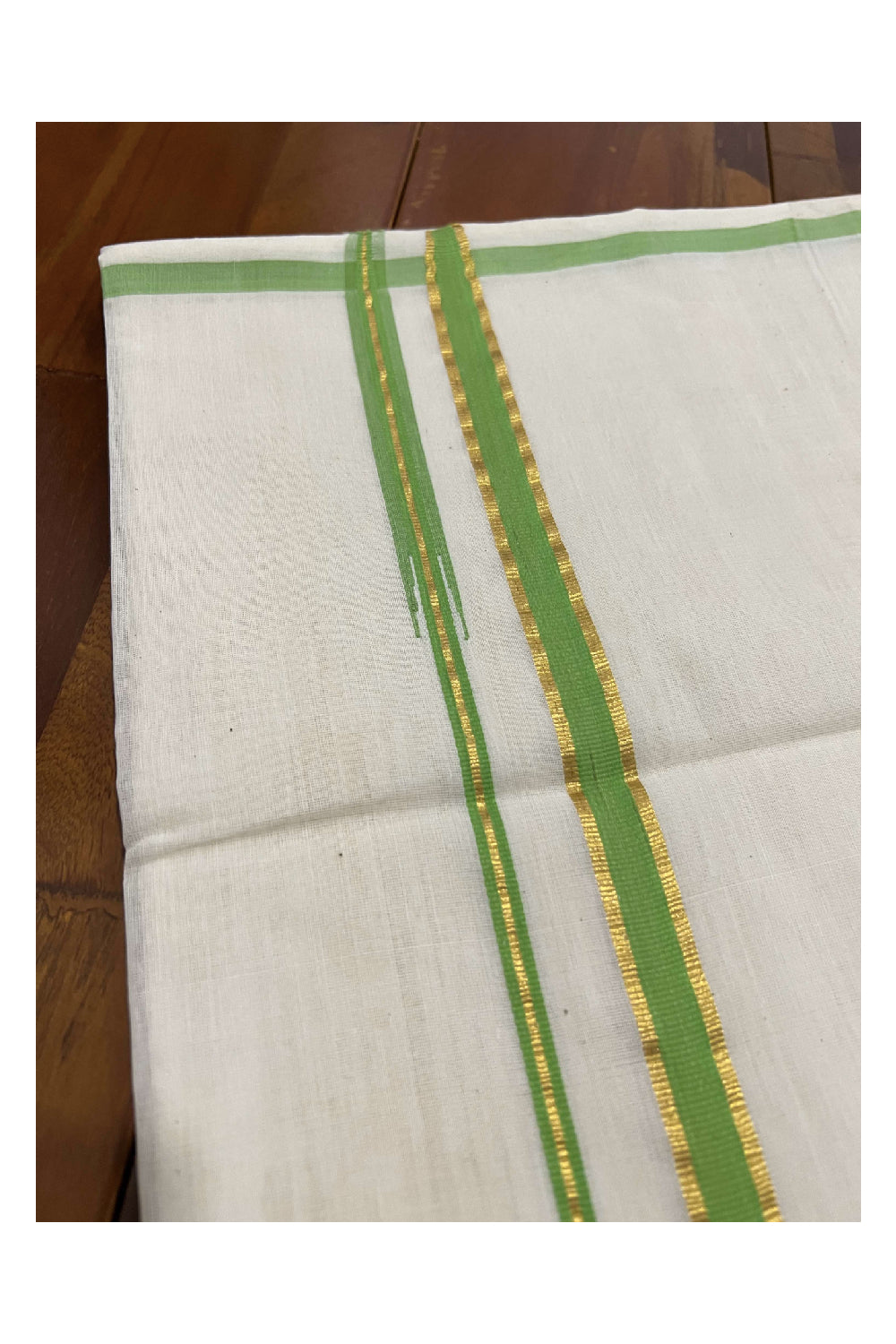 Southloom™ Balaramapuram Handloom Kerala Saree with Light Green Puliyilakkara Kasavu Border