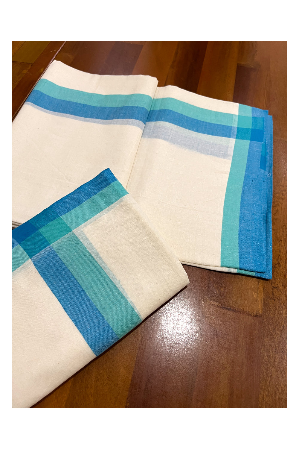 Kerala Cotton Mulloth Mundum Neriyathum Single (Set Mundu) with Blue and Turquoise Border (Extra Soft Cotton) 2.80 Mtrs