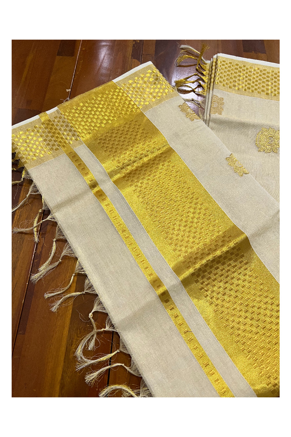 Southloom Premium Handloom Tissue Kasavu Saree with Paa Neythu Woven Border and Floral Works on Body