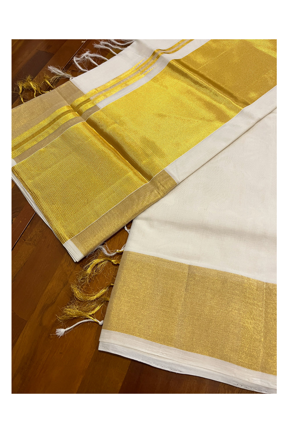 Southloom Premium Handloom Plain Kasavu Saree with 7x4 Border