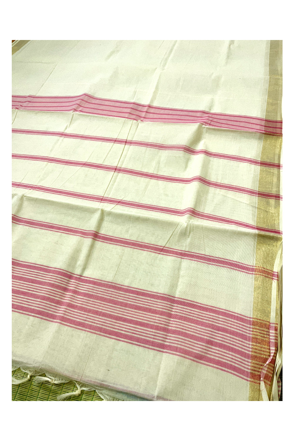 Pure Cotton Off White Kerala Saree with Pink Pallu and Lines Design Running Blouse Piece (Onam Saree 2023)