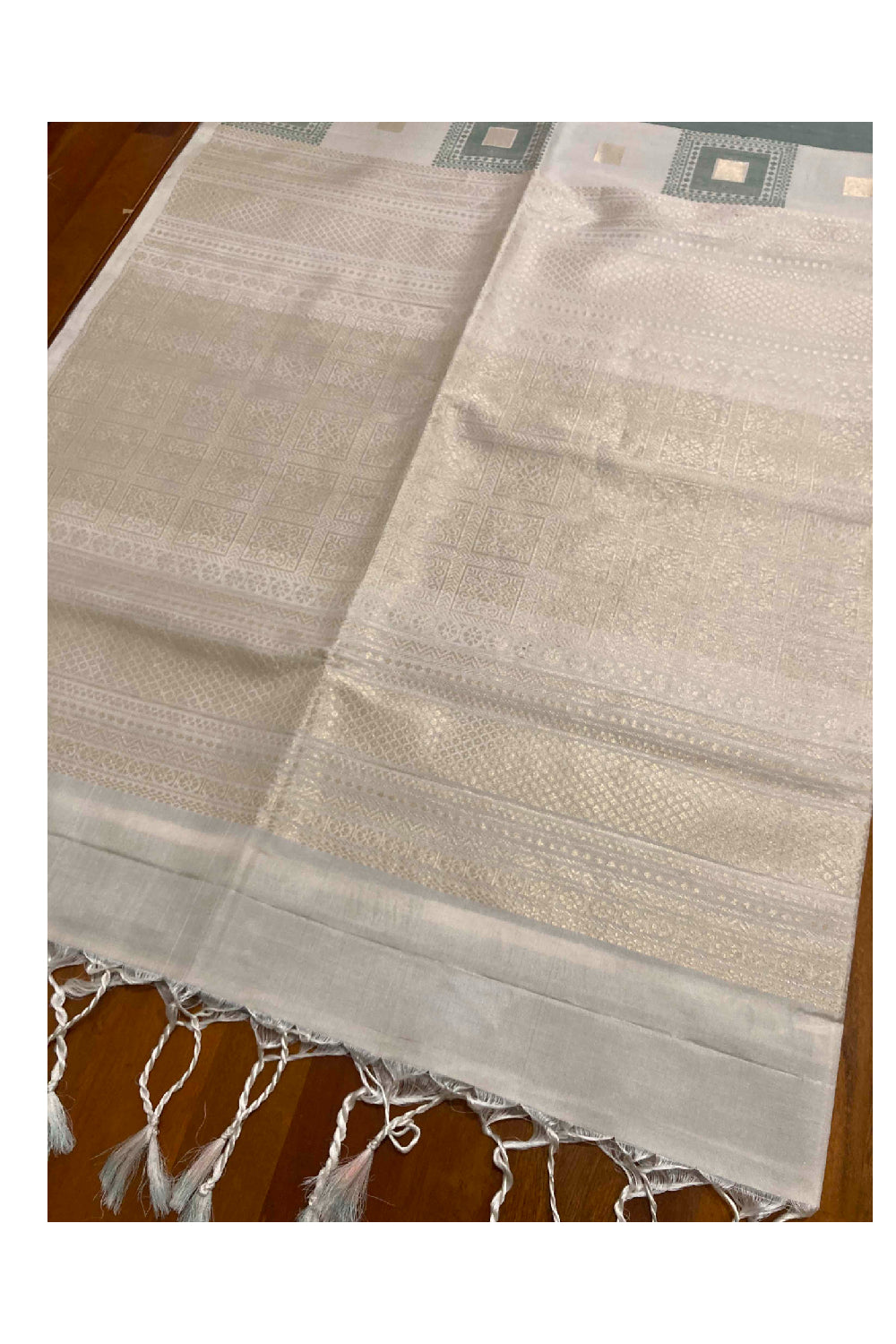 Southloom Handloom Pure Silk Kanchipuram Saree in Cream Floral Motifs