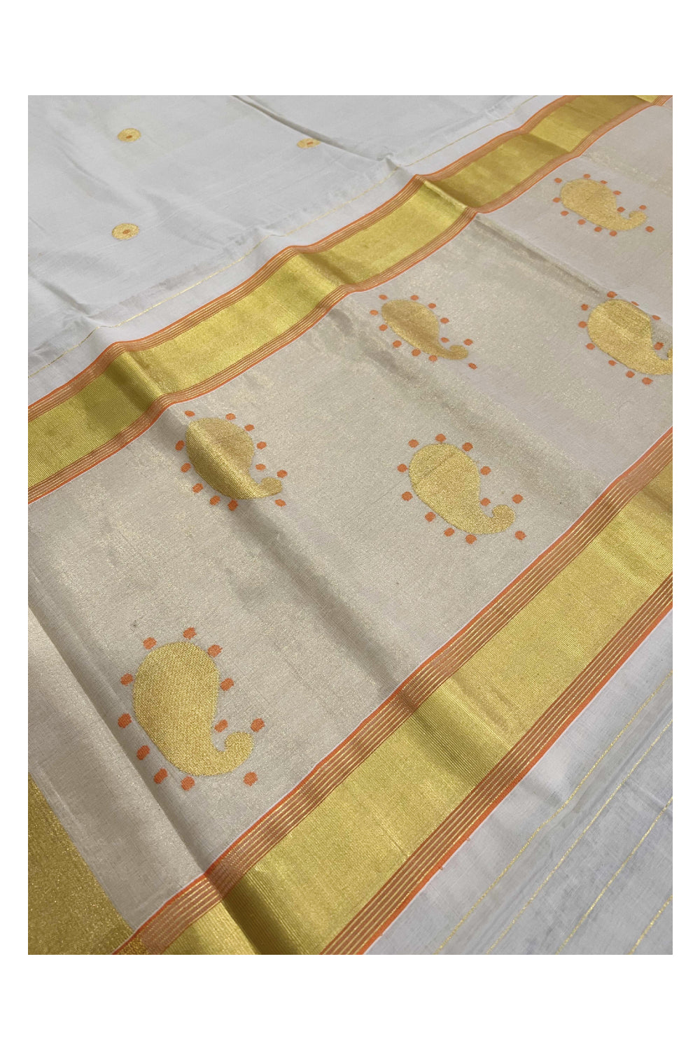 Southloom Super Premium Unakkupaavu Handloom Saree with Paisley Heavy Work