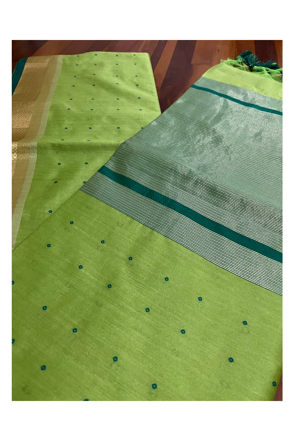 Southloom Semi Tussar Green Saree with Butta works on Body and Tassels on Pallu