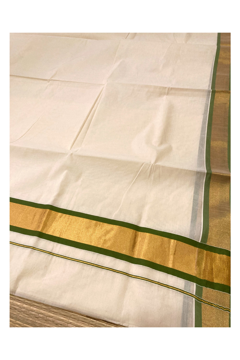 Kerala Pure Cotton Plain Saree with Kasavu and Green Border