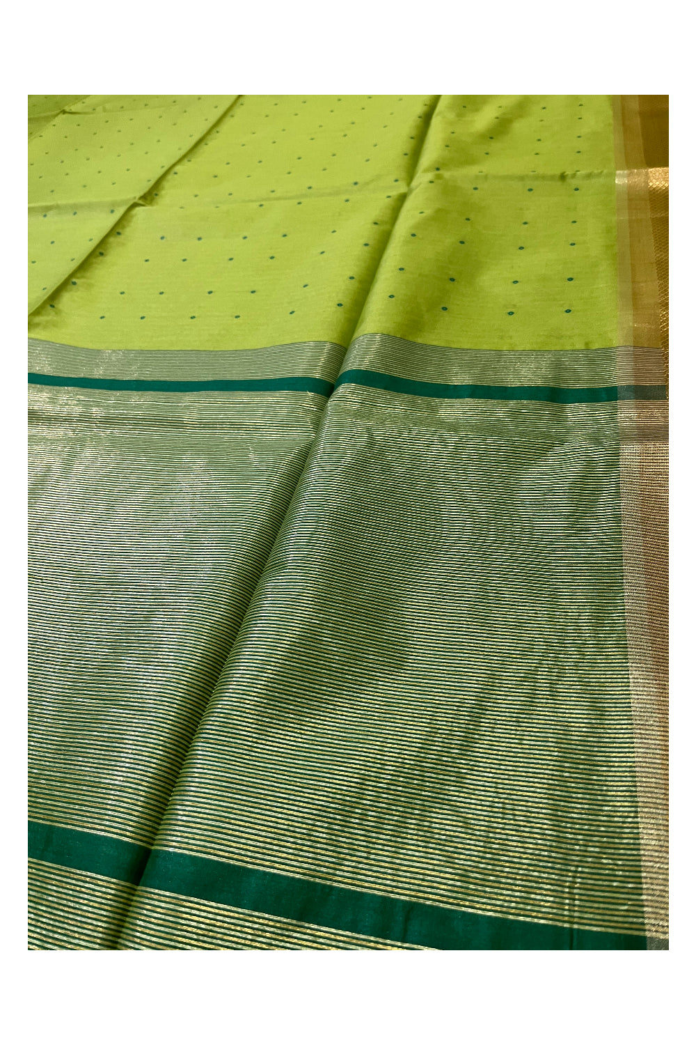 Southloom Semi Tussar Green Saree with Butta works on Body and Tassels on Pallu