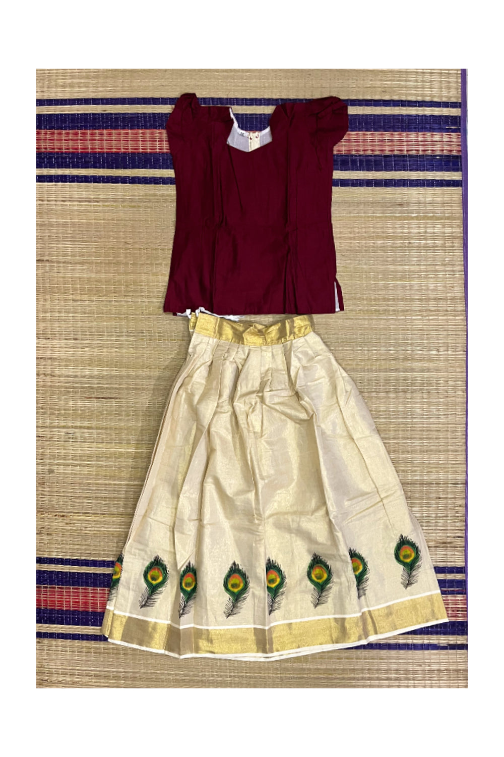 Southloom Kerala Pavada Blouse with Feather Mural Design (Age - 10 Year)