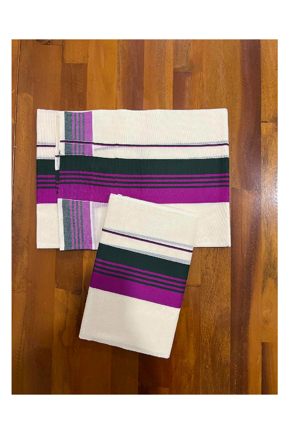 Kerala Cotton Mundum Neriyathum Single (Set Mundu) with Magenta and Dark Green Border