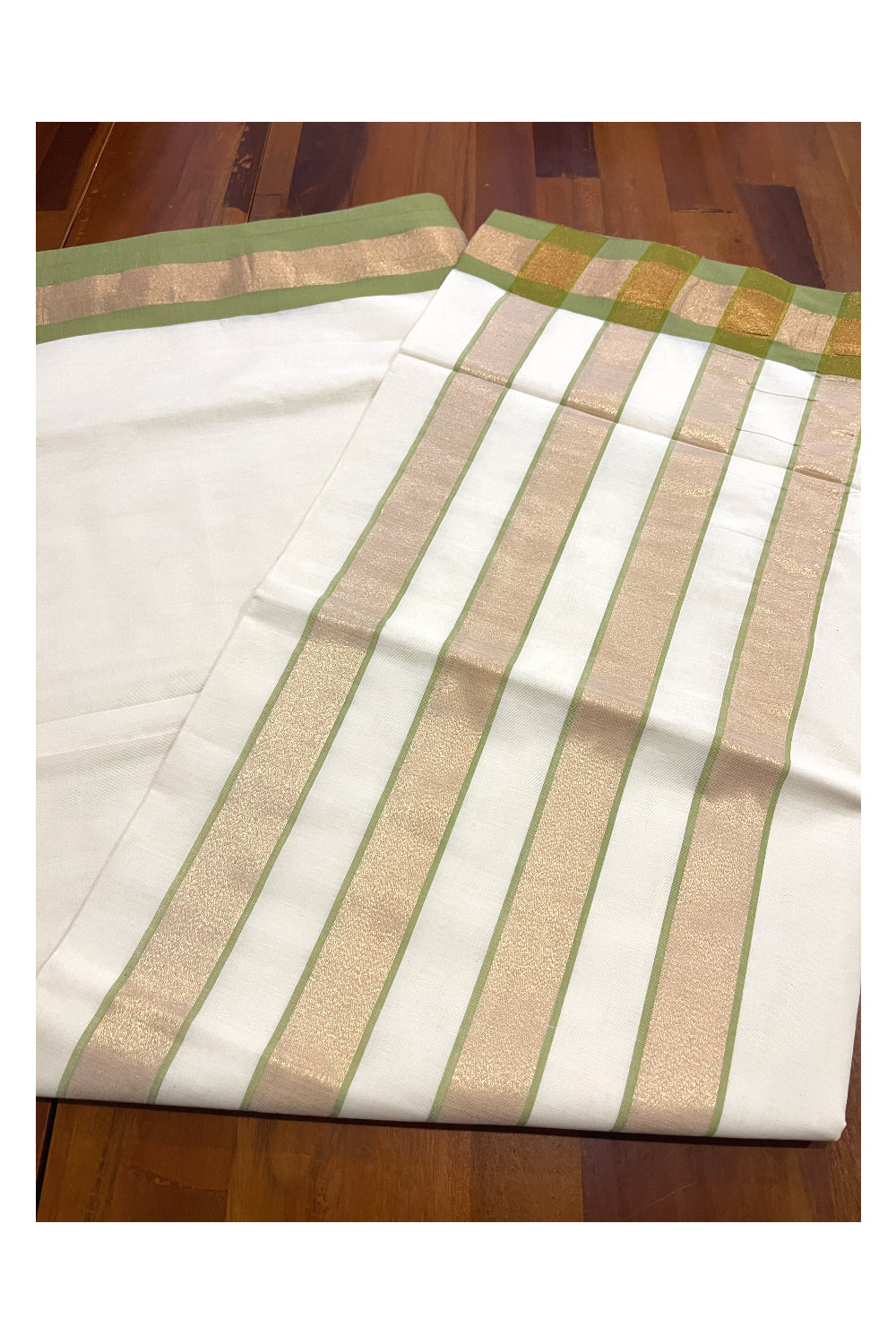 Pure Cotton Kerala Plain Saree with Kasavu and Green Border and Lines Design on Pallu