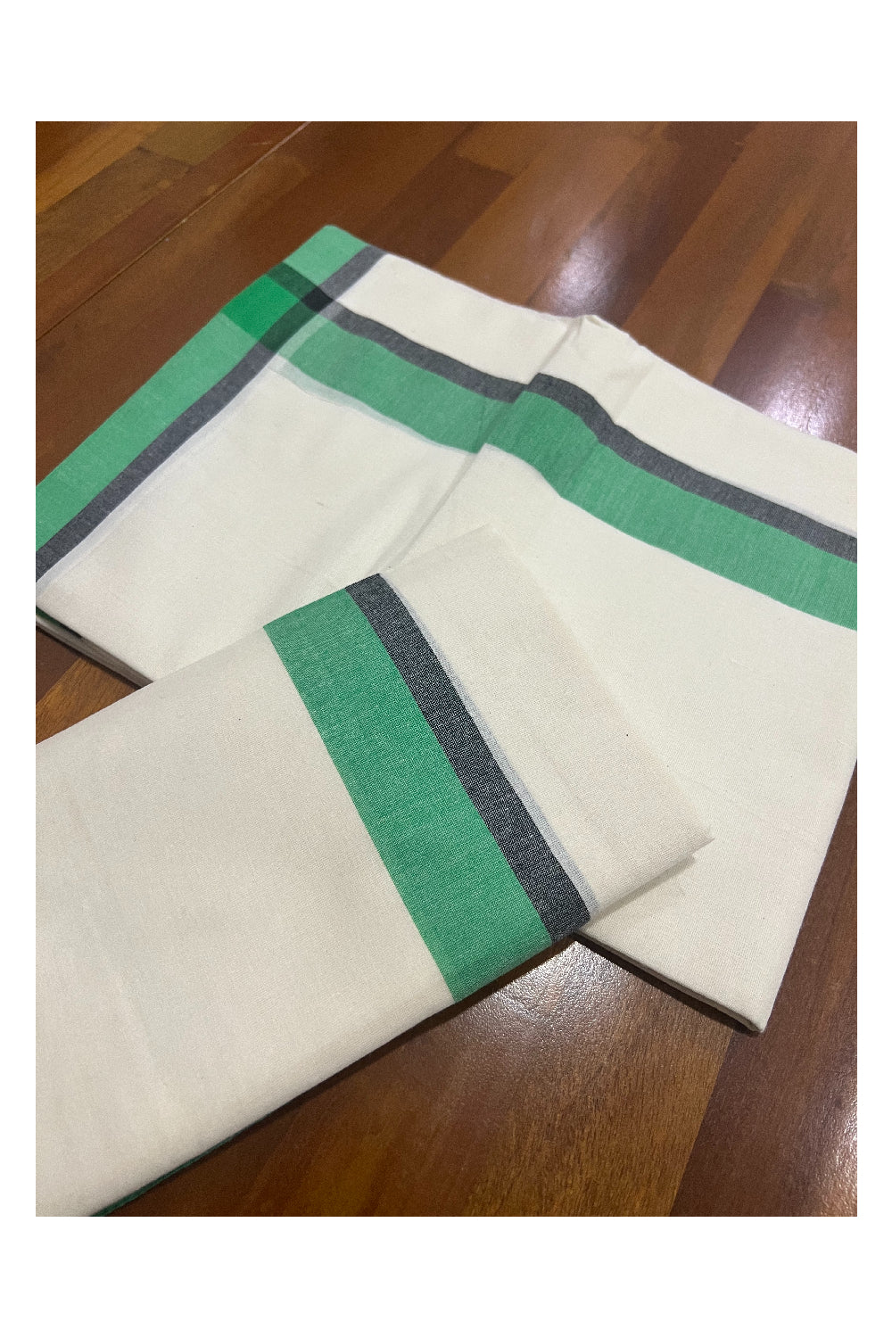 Kerala Cotton Mundum Neriyathum Single (Set Mundu) with Green and Black Mulloth Border (Extra Soft Cotton)