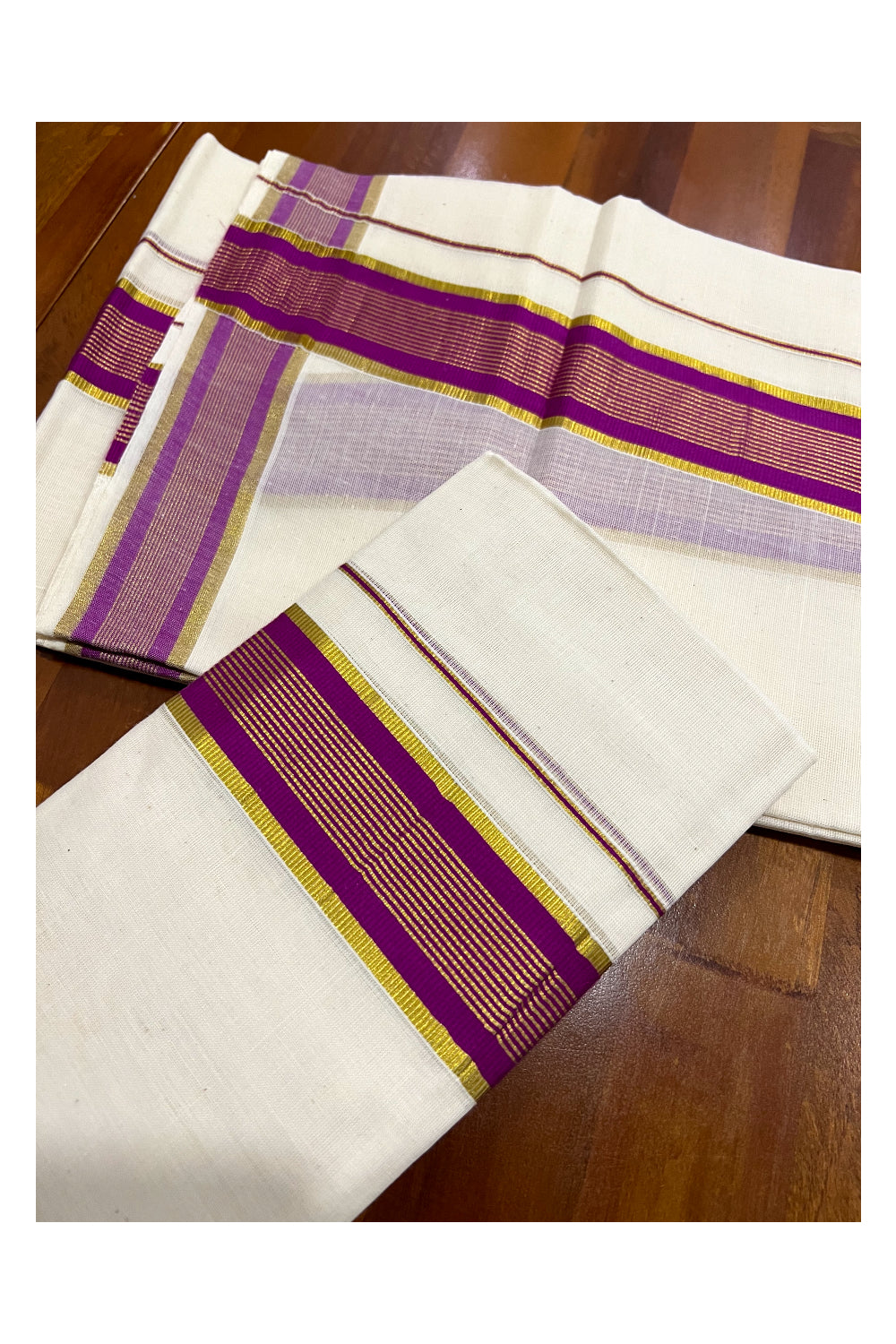 Pure Cotton Kerala Single Set Mundu (Mundum Neriyathum) with Magenta and Kasavu Border 2.80 Mtrs