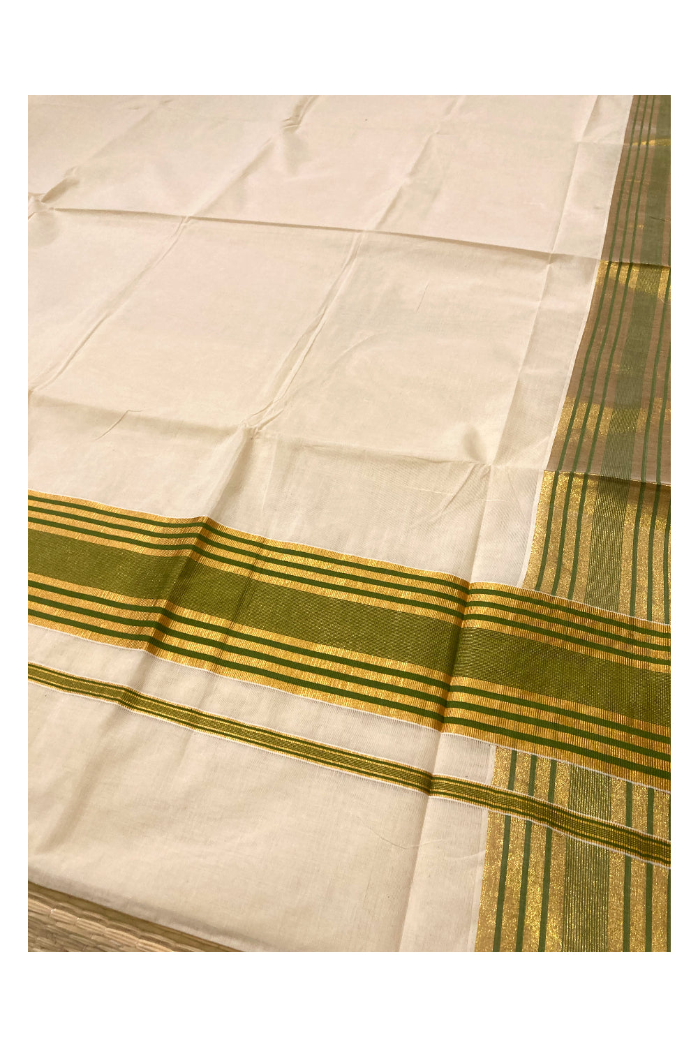 Kerala Pure Cotton Plain Saree with Kasavu and Green Border