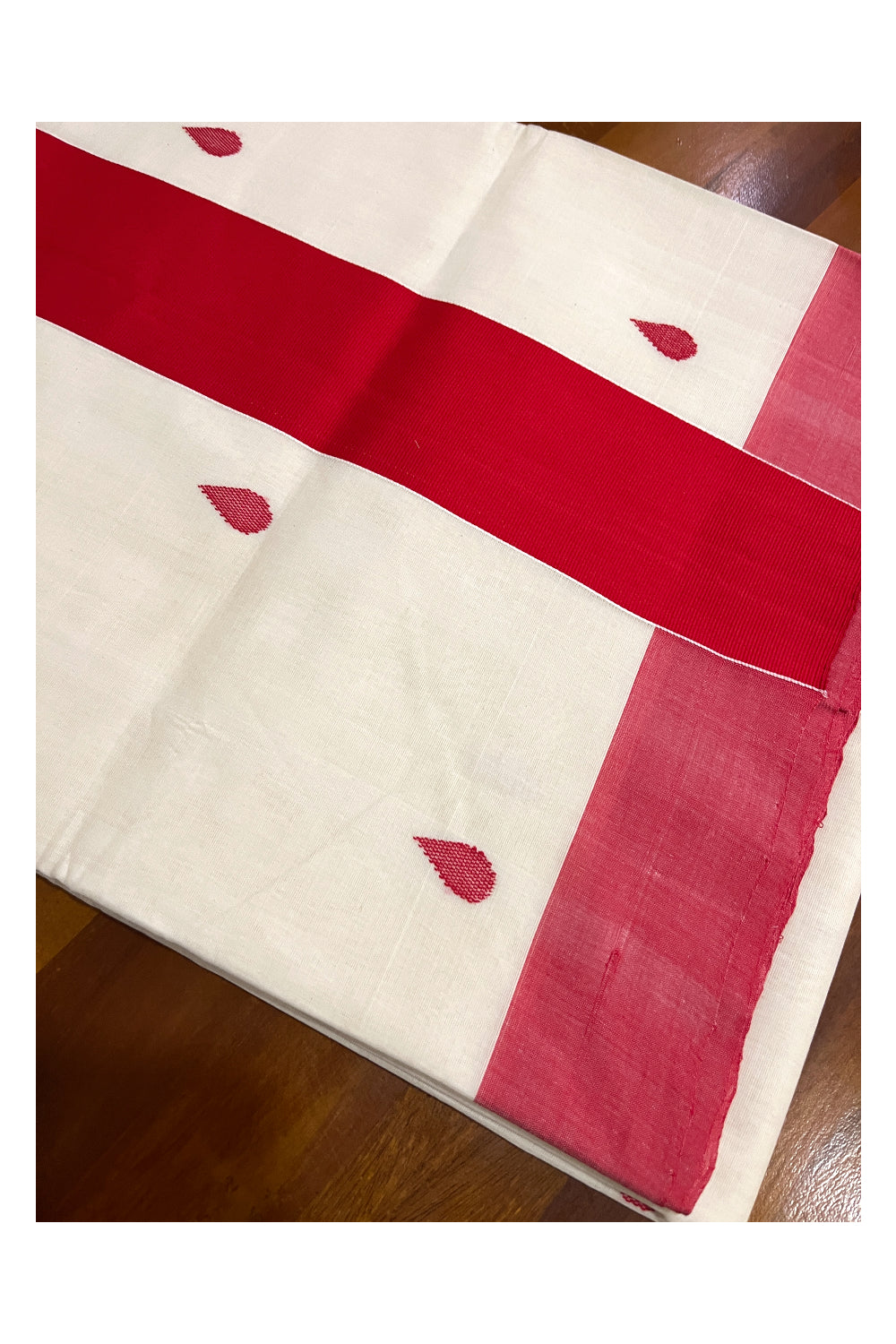 Southloom Balaramapuram Unakkupaavu Handloom Saree with Red Pallu and Butta Works on Body